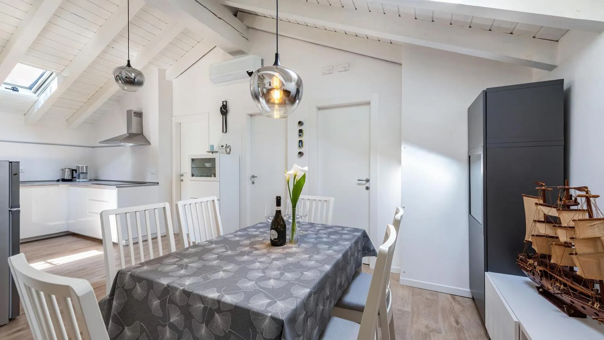 Apartment Perla Azzurra Mit Seezugang Toscolano Maderno Italy