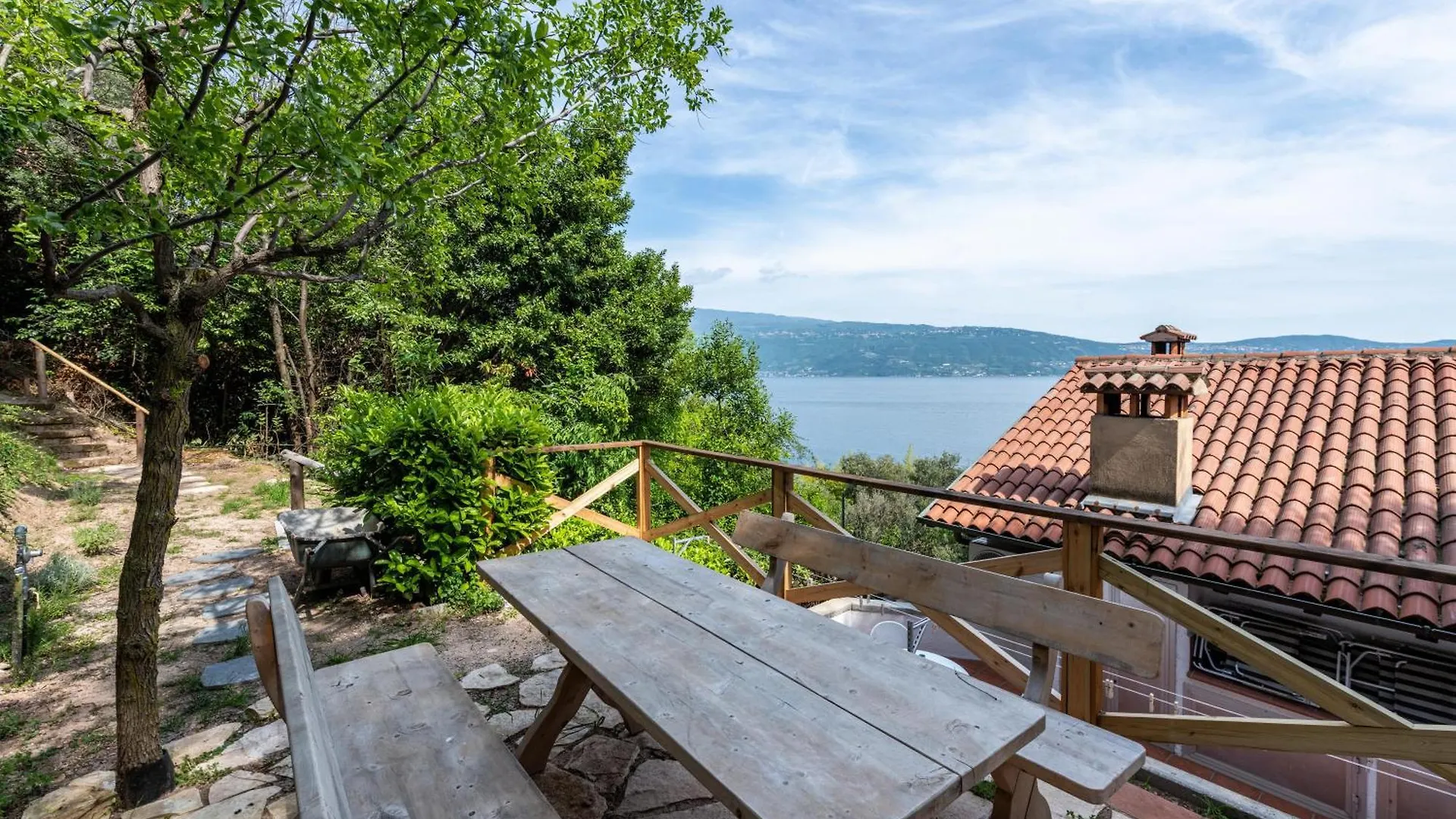 Perla Azzurra Mit Seezugang Toscolano Maderno Apartment